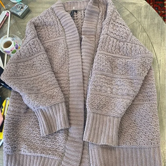 Moon + Madison sweater size lg - Picture 2 of 4